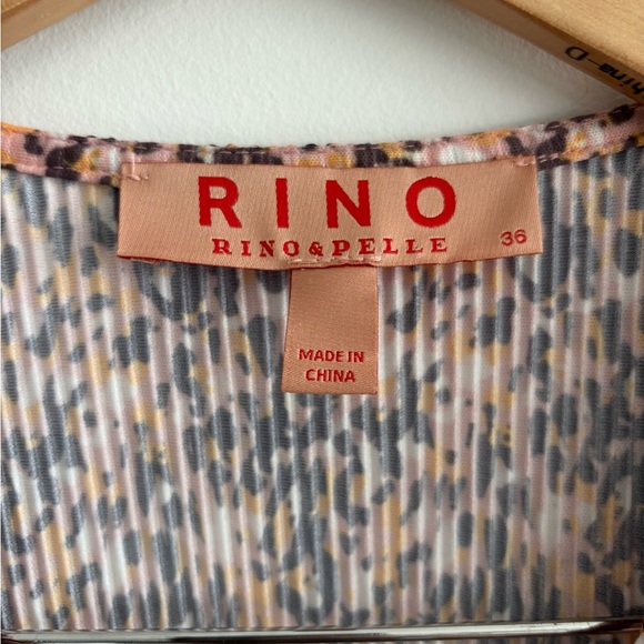 Rino & Pelle Foxy Fitted V-Neck Dress - Picture 5 of 11